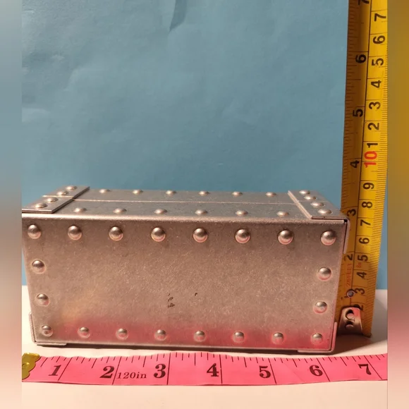 Vintage Oakley Metal Vault Sunglasses Case - Picture 9 of 9